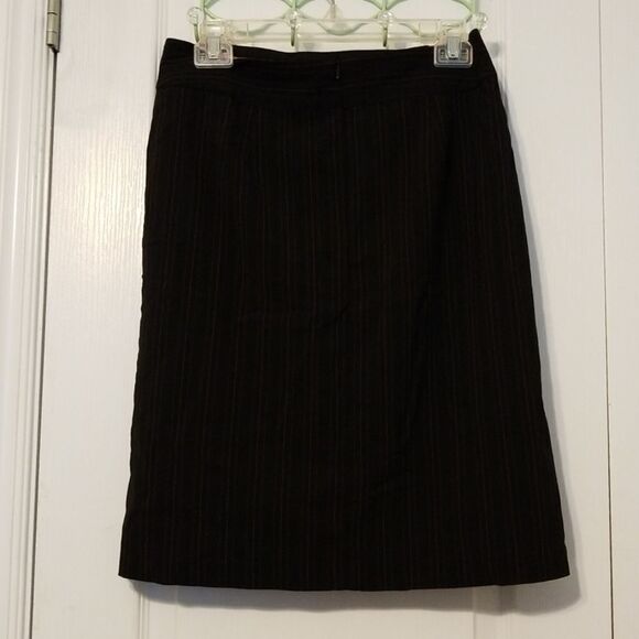 Skirt  - Picture 2 of 3